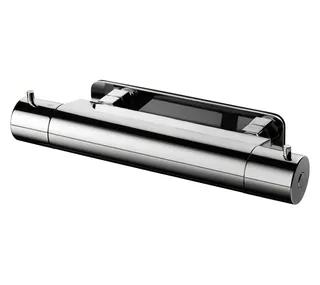 Kromad, cylindrisk duschblandare med vridreglage på sidorna, monterad på en väggplatta.