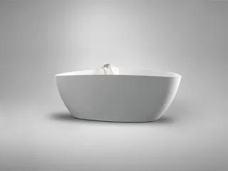 Vitt, ovalt badkar med matta ytor, placerat mot en grå bakgrund.