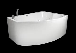 Vitt hörnbadkar med kromad blandare och jets mot svart bakgrund.