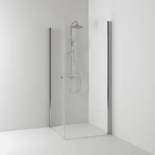 Hörndusch med glasväggar och aluminiumprofiler, inrymt i ett vitt badrum. Inkluderar duschset med handdusch och regndusch.