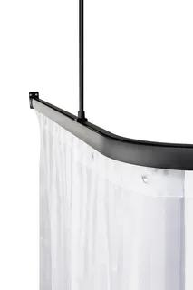 Svart takmonterad gardinskena med vit, transparent gardin.